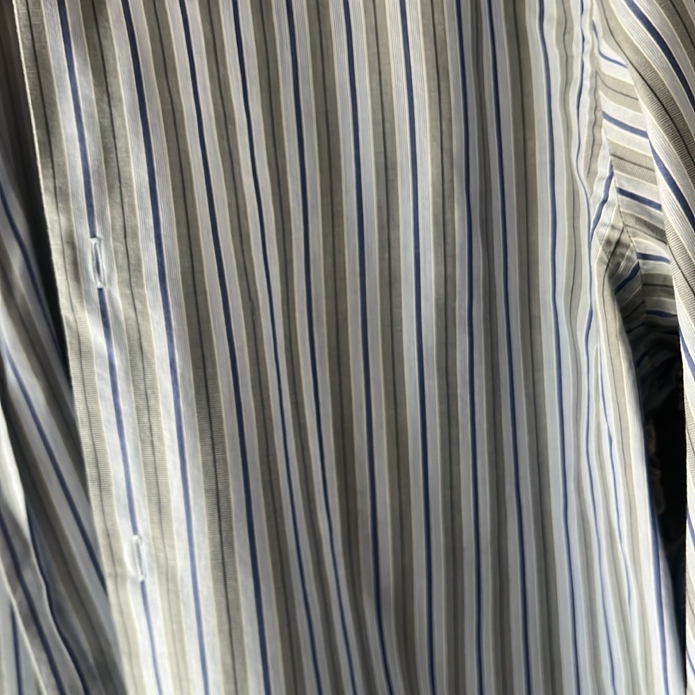 Banana Republic Button down - Picture 6 of 9